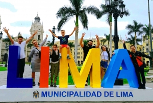 Lima: Tour a pie de la ciudad y Catacumbas y Fuentes Mágicas de Agua