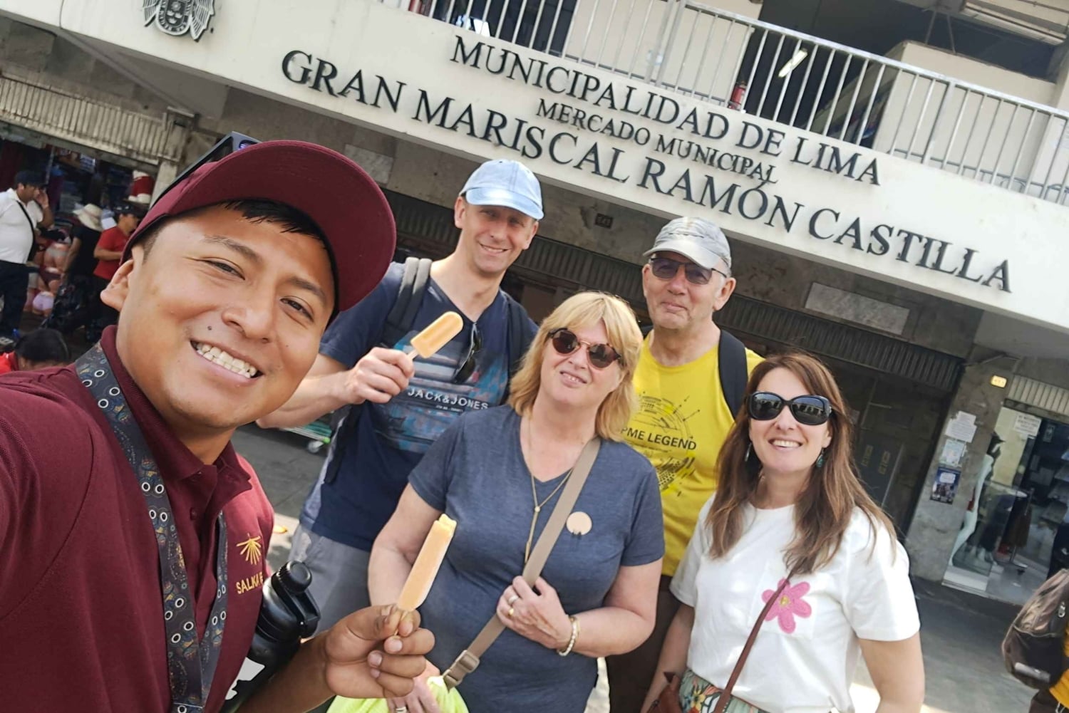 Lima: City Walking Tour with Catacombs and Fruit Tasting