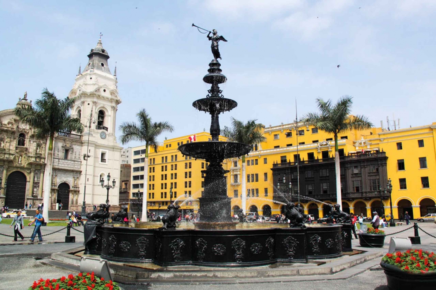 Lima: Cooking Class and Sightseeing Day Tour