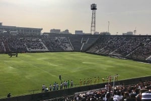 Lima : profitez d'un match de football tout compris avec un guide de la région.