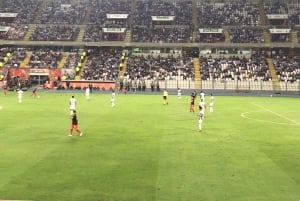 Lima : profitez d'un match de football tout compris avec un guide de la région.