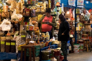 Lima: Flavors and Tradition Walking Tour with Food Tasting