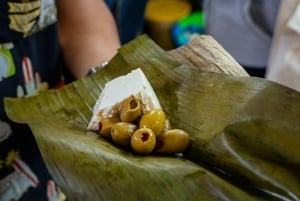 Lima: Flavors and Tradition Walking Tour with Food Tasting