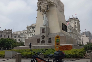 Lima: Historic Center E-Bike Tour with Guide
