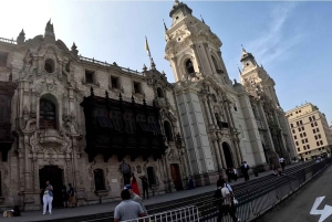 Lima: Historic Center E-Bike Tour with Guide