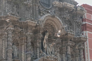 Lima: Historic Center E-Bike Tour with Guide