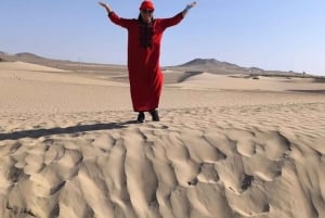 Lima: przejażdżka na wielbłądzie Ica + Huacachina + basen 'Przygoda na pustyni'.