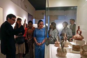 Lima: Larco Museum and City Tour with Catacombs visit