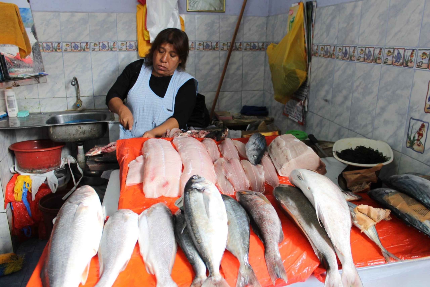 Lima: Market Tour, 35 Fruits Tasting & Cooking Class