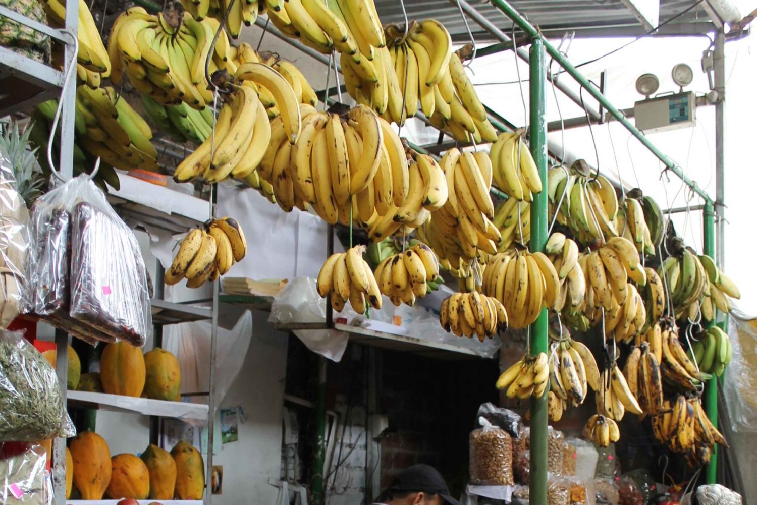 Lima: Market Tour, 35 Fruits Tasting & Cooking Class