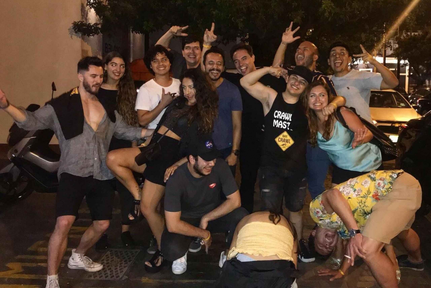 Lima: Party tour in Miraflores with Bar Crawl Lima