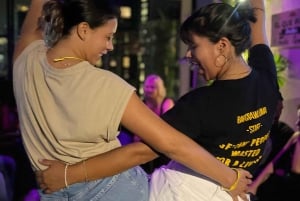 Lima: Miraflores Nightlife Tour with Bar Crawl & Free Shots