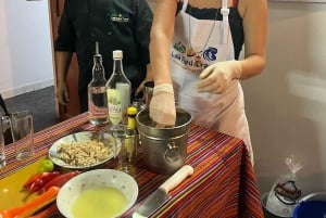Lima - Miraflores: Peruvian cooking classes, Pisco Sour, and exotic fruits