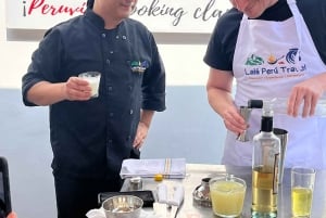 Lima - Miraflores: Peruvian cooking classes, Pisco Sour, and exotic fruits