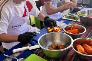 Lima - Miraflores: Peruvian cooking classes, Pisco Sour, and exotic fruits
