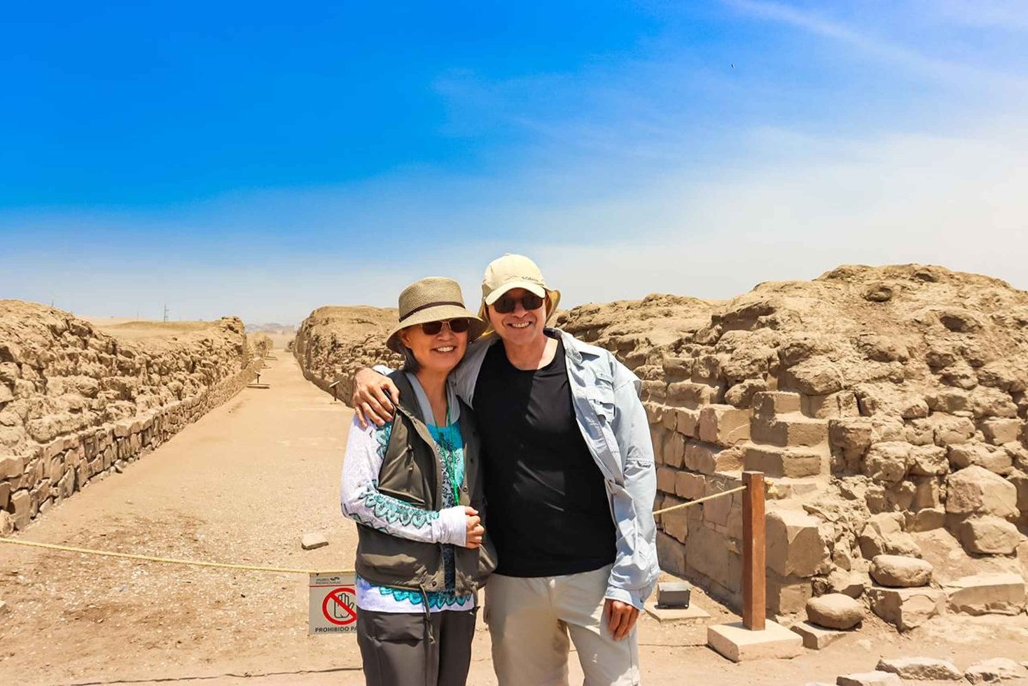 Lima: Pachacamac + Lunch + City Tour