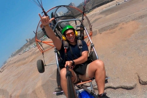 Lima: Paragliding Experience with HD Video costa verde