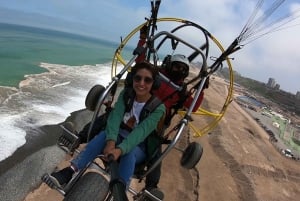 Lima: Gleitschirmflug über die Costa Verde Bezirke