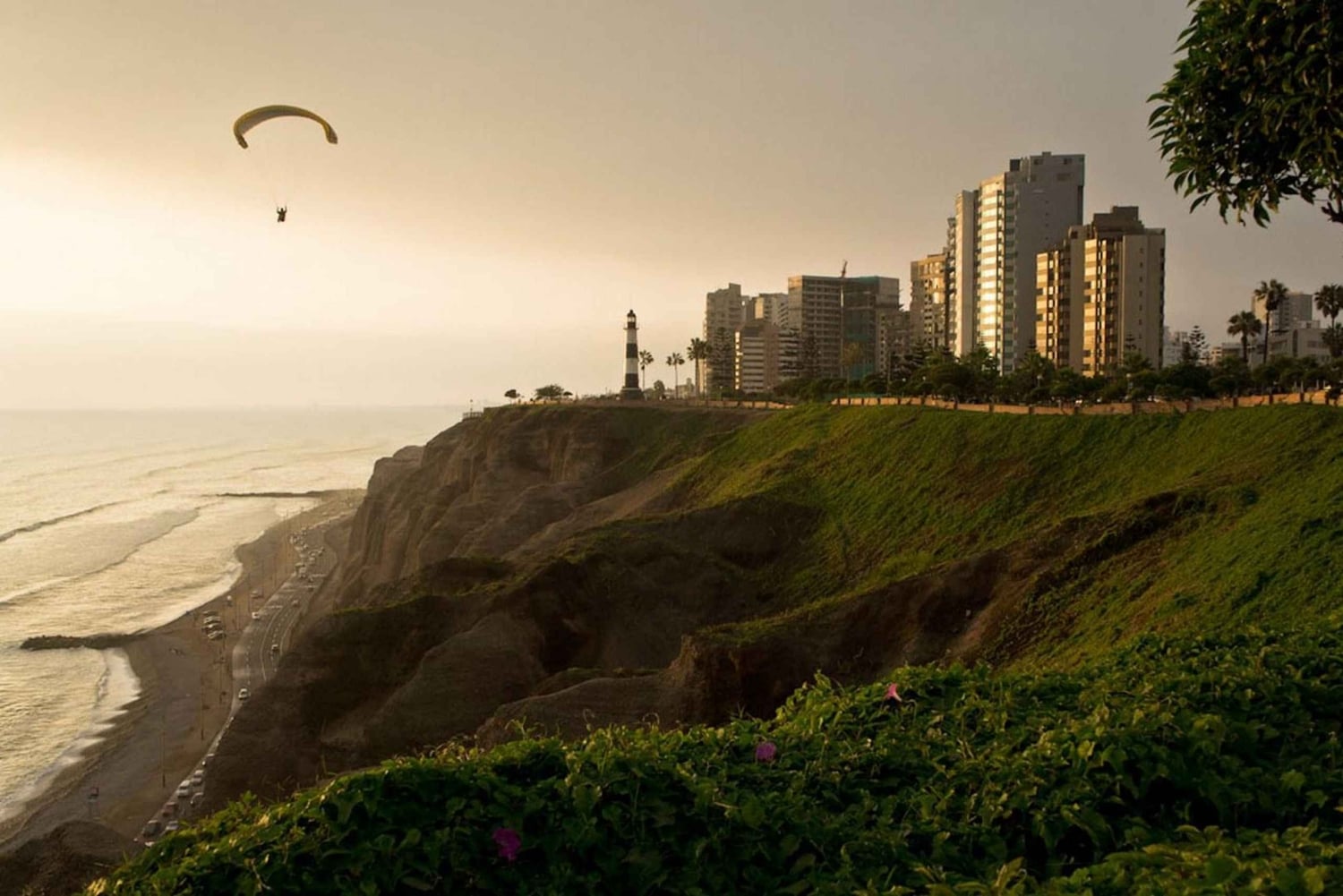 Lima: Paramotor Sky Tour - Lima by air - Paragliding