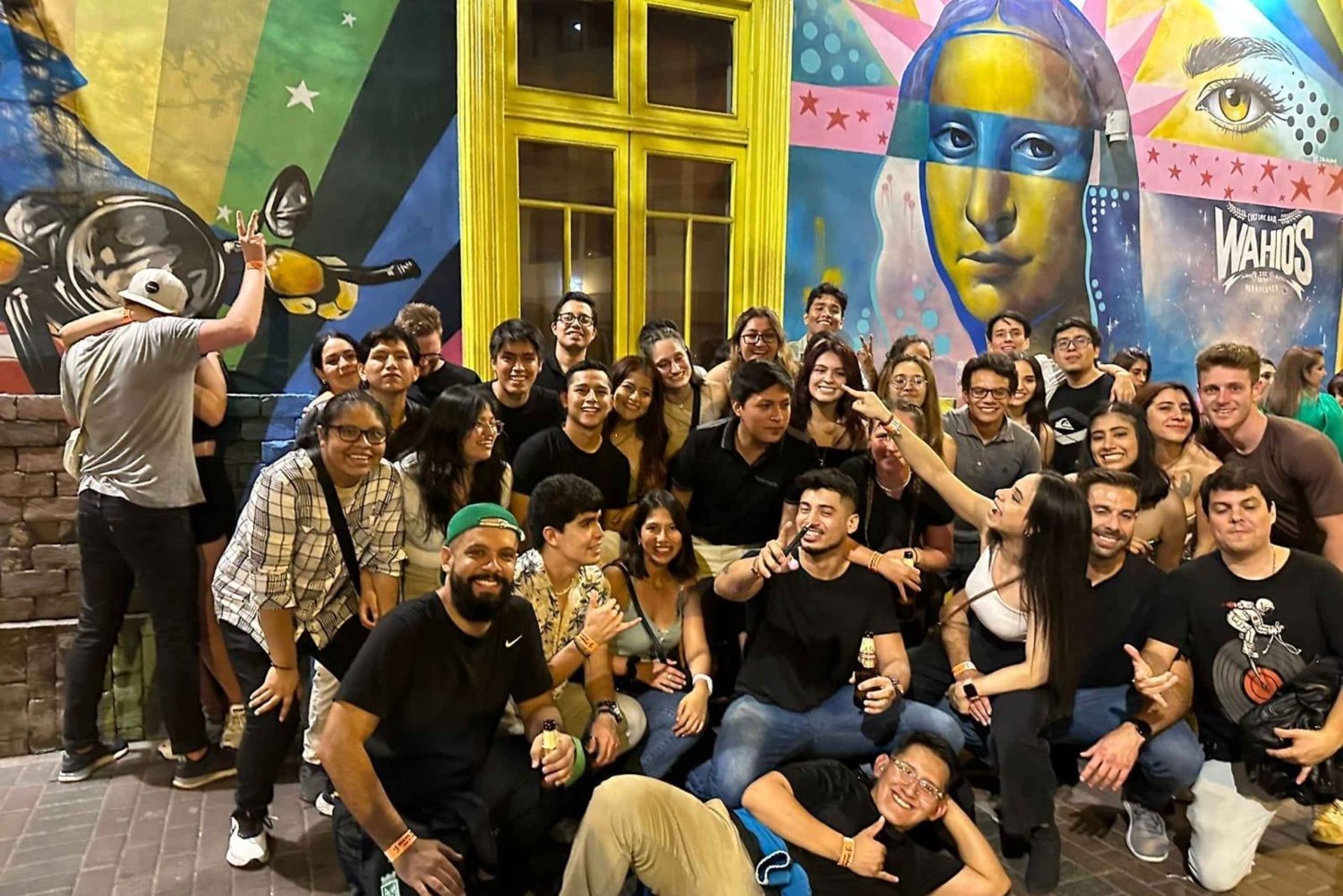 リマ: パーティー ツアー 金曜日 バランコ / 土曜日 ミラフローレス