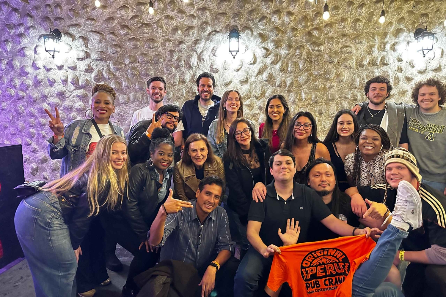 リマ: パーティー ツアー 金曜日 バランコ / 土曜日 ミラフローレス