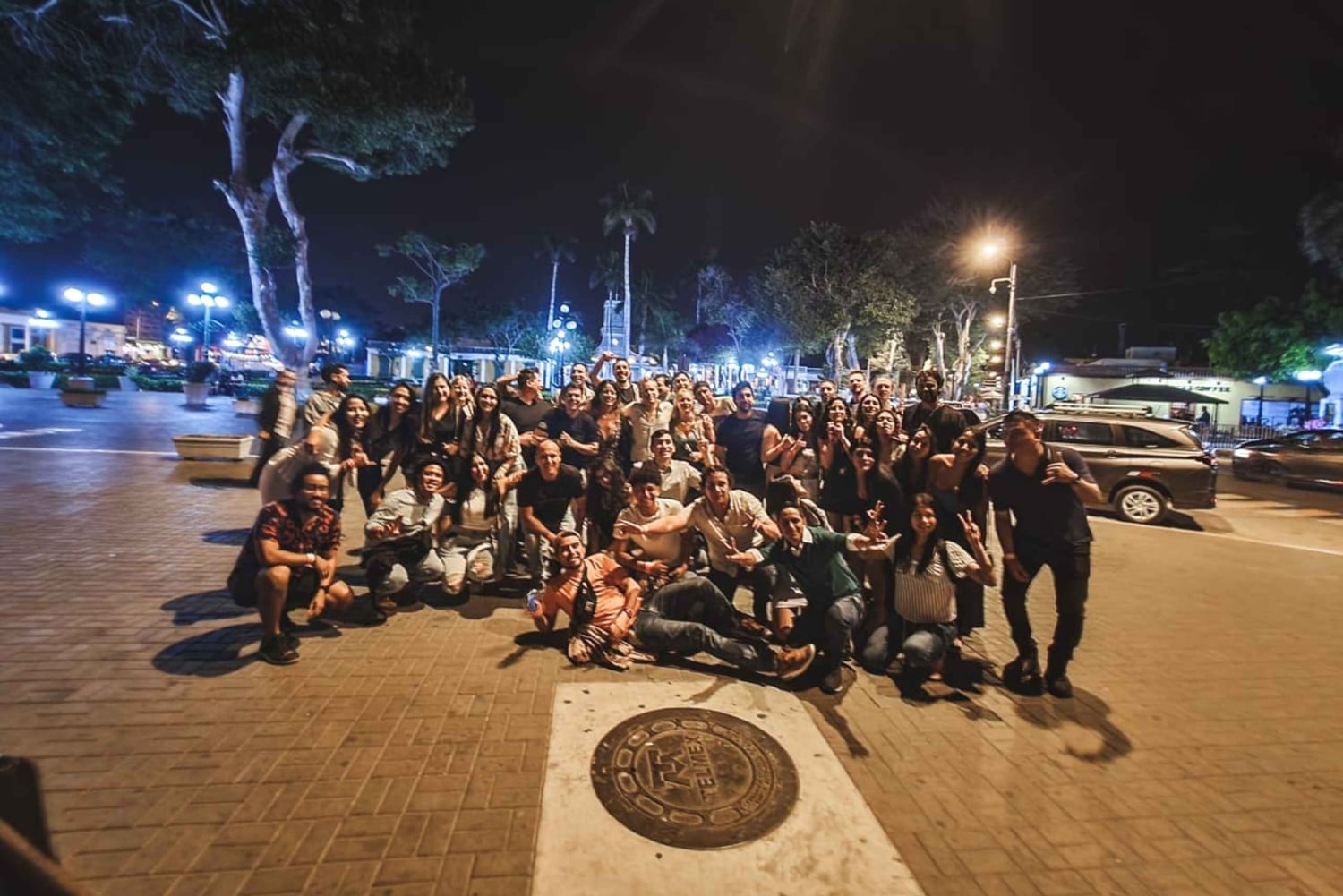 リマ: パーティー ツアー 金曜日 バランコ / 土曜日 ミラフローレス