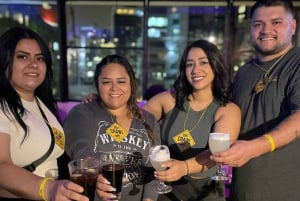 Lima: Party-Tour in Miraflores mit Bar Crawl und Drinks