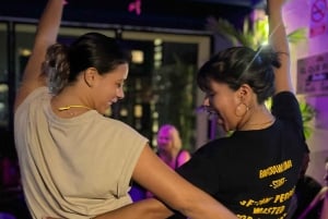 Lima: Party-Tour in Miraflores mit Bar Crawl und Drinks