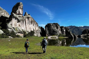 Lima: tour privato di un giorno intero in 4x4 a Marcahuasi