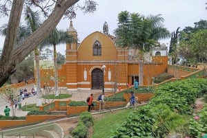 Lima: Pyramid Pucllana Miraflores, Barranco 18 km E-bike. Drikkevarer x 3