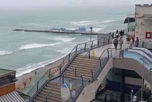 Lima: Pyramid Pucllana, Miraflores, Barranco 18 km E-bike. Drinks x 3