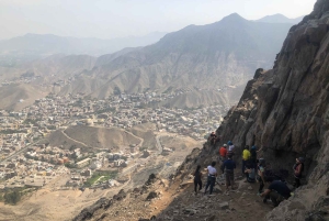 Lima: Rock Climbing