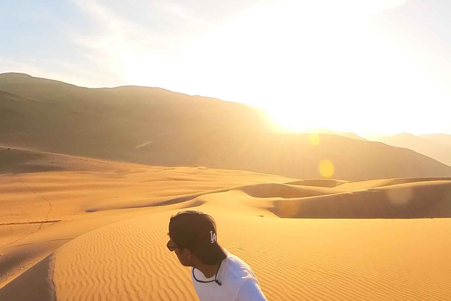Lima: Sandboarding and Jeep Tour