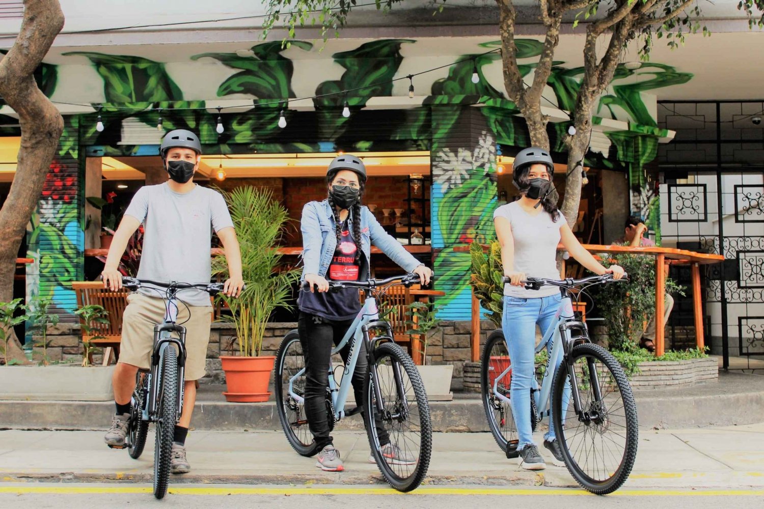 Lima: Cykeltur med sightseeing med mat- och dryckesprovningar