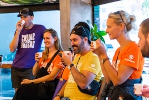 Lima: Sightseeing Bike Tour with Food and Drink Tastings