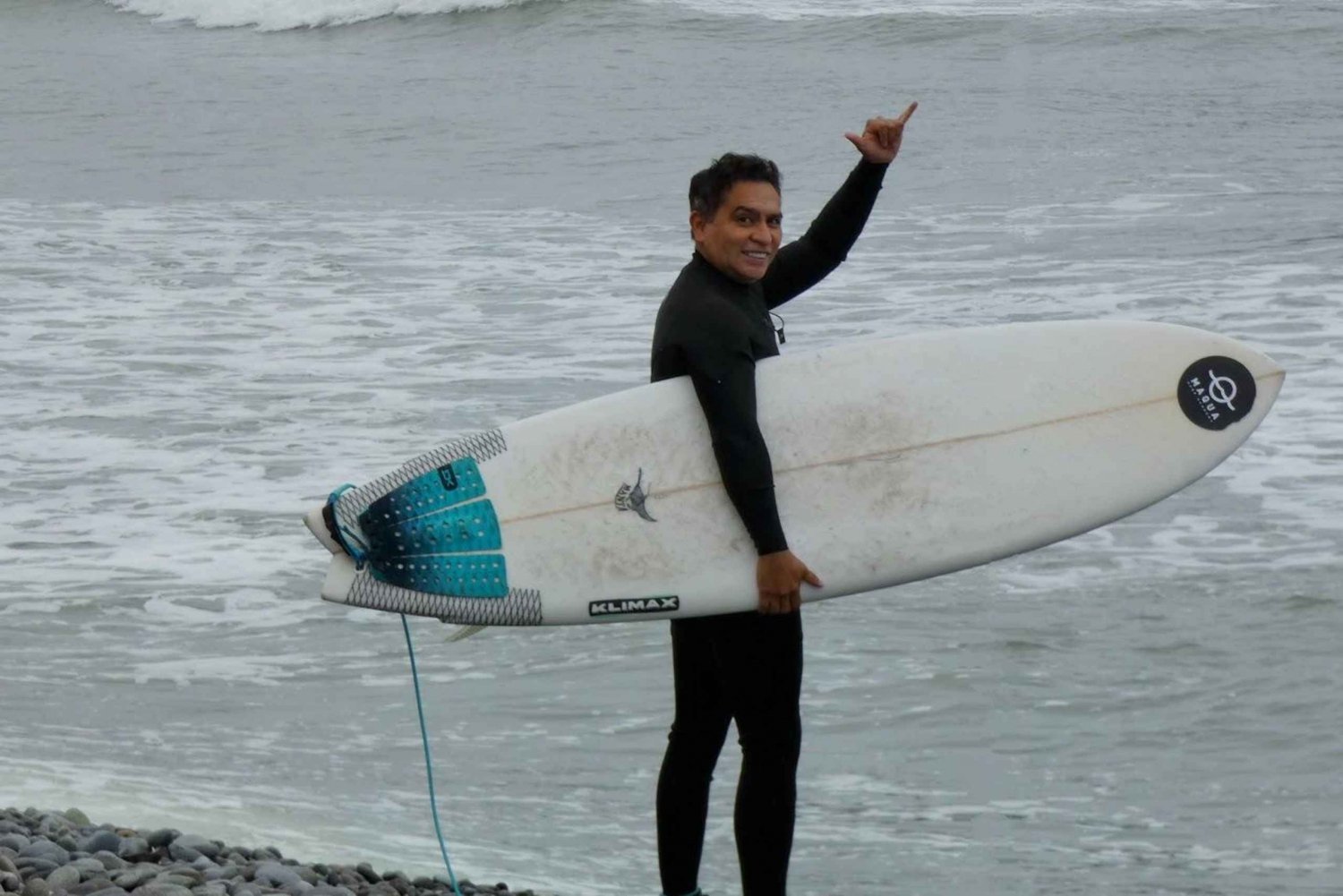 Lima: Surf Class with Equipment and Instructor