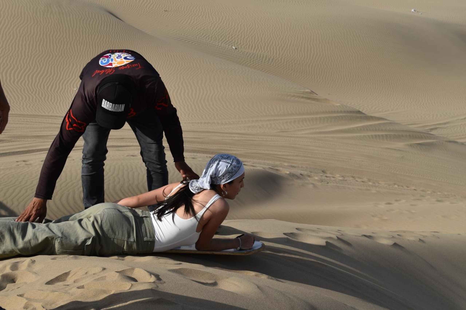 Lima: Transfer + Paracas + Huacachina + Sandboarding + Buggies