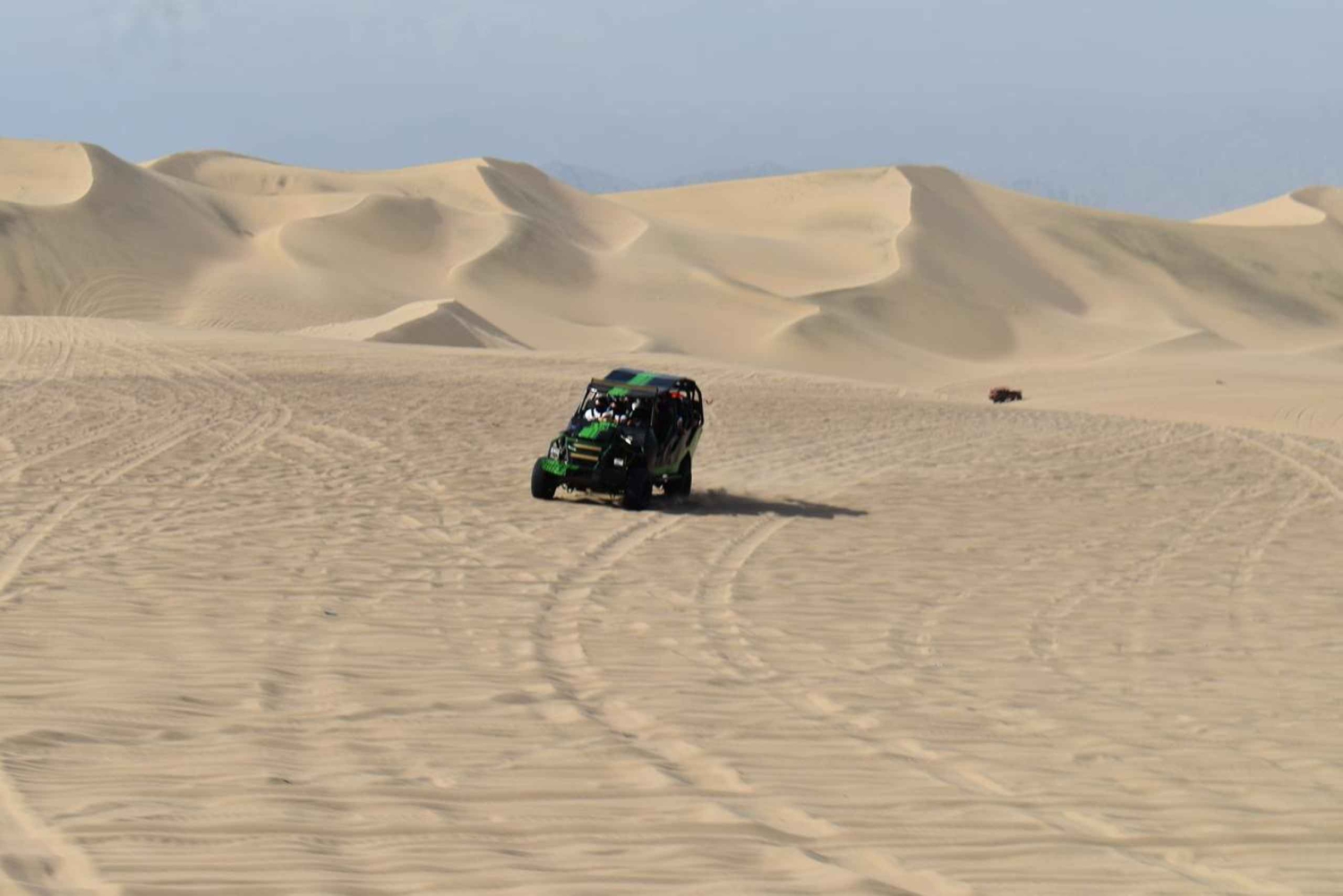 Lima: Transfer + Paracas + Huacachina + Sandboarding + Buggies