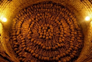 Lima: Water Magic Circuit, Downtown and Catacombs Night Tour