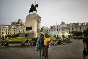 Lima: Water Magic Circuit, Downtown and Catacombs Night Tour