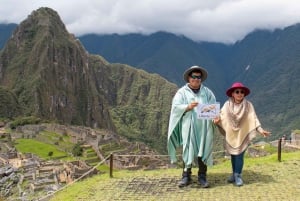 Machu Picchu: 1 päivän retki Expedition- tai Voyager-junalla.