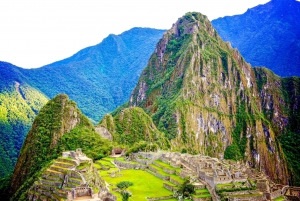 Machu Picchu: 2-Hour Small Group Guided Tour