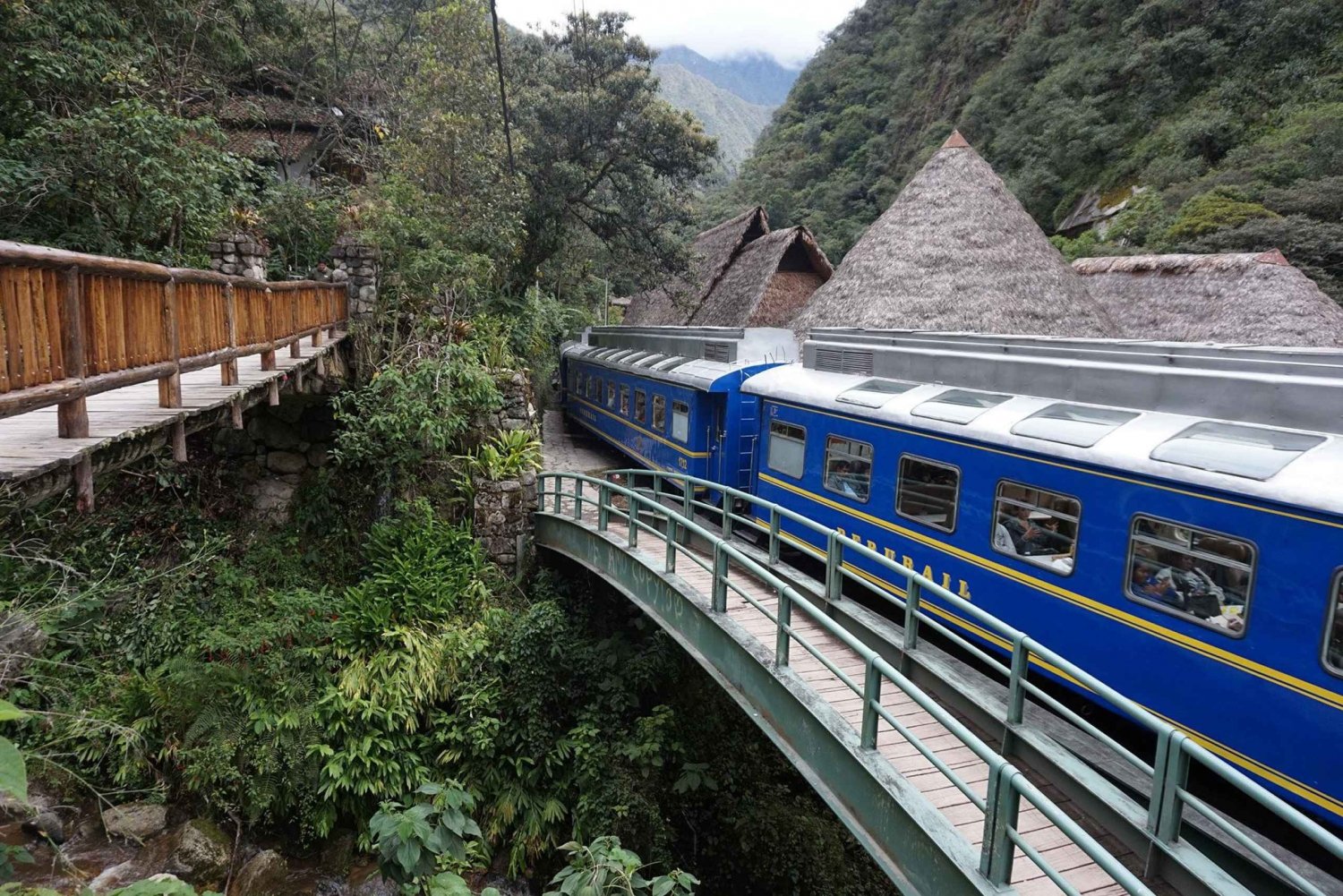 Machu Picchu: Expedition Train Round-trip Ticket