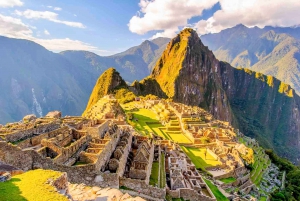 Machu Picchu: Expedition Train Round-trip Ticket