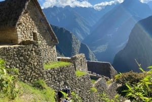 Machu Picchu: Group Guided Tour