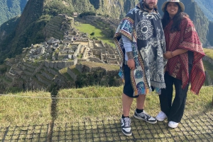 Machu Picchu: Group Guided Tour