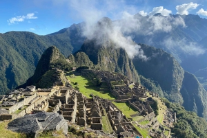 Machu Picchu: Group Guided Tour