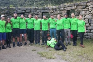 Machu Picchu: Cammino Inca di 2 giorni e pernottamento guidato