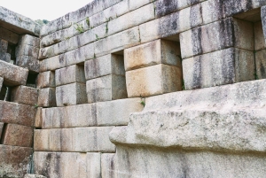 Machu Picchu Official Entry Ticket, Private Guide & Bus