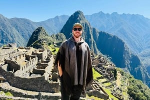 Machu Picchu: Entrada oficial y guía con autobús opcional